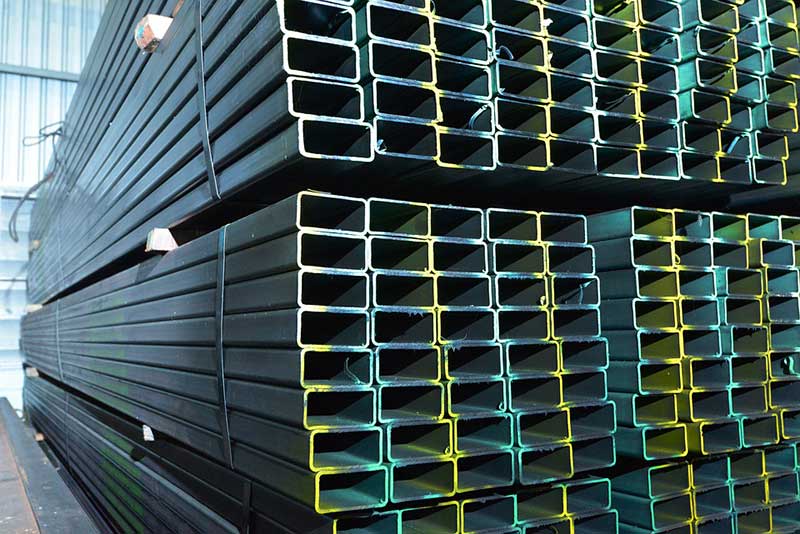 鋼板廠家：建筑施工中止水鋼板如何放置